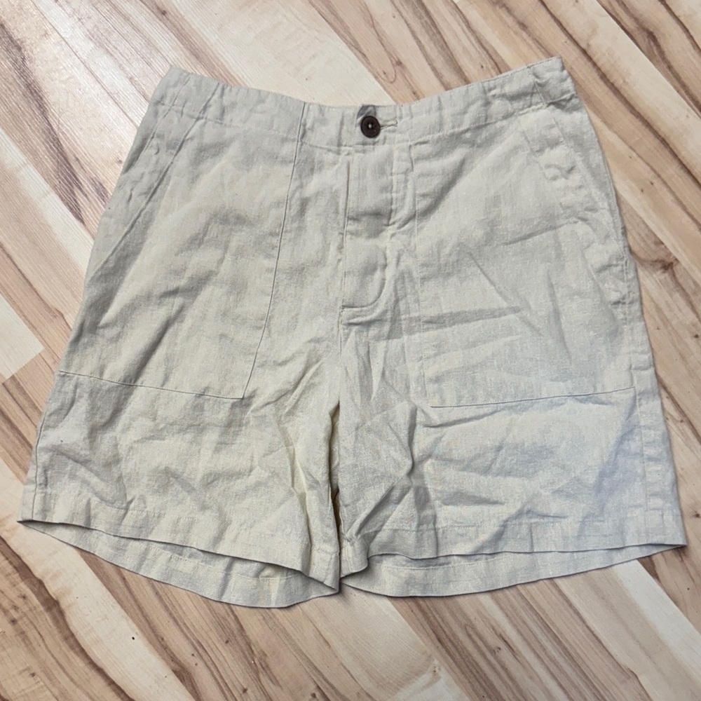 Patagonia Women’s Tan Flat-Front Casual Shorts